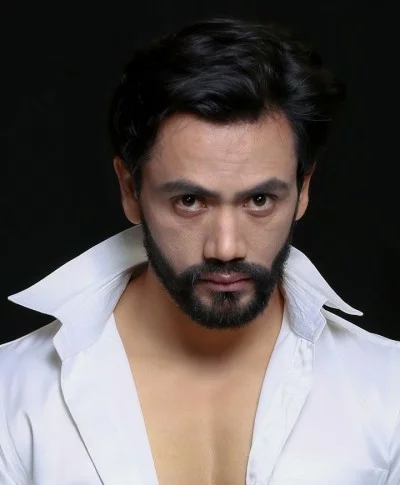 Tej Giri