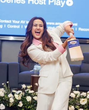 Swastima Khadka photo